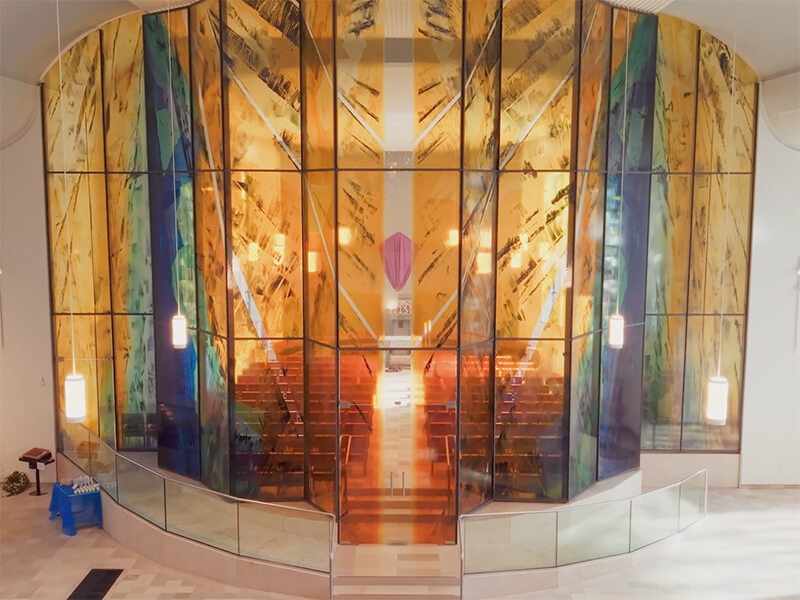 Glasflächen in der Kolumbariumskirche Siegen Glasflächen in der Kolumbariumskirche Siegen
