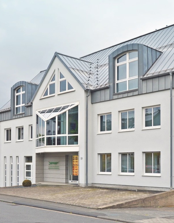 Jüngst GmbH & Co. KG